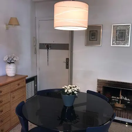 Apartment Cibeles 1-5 *