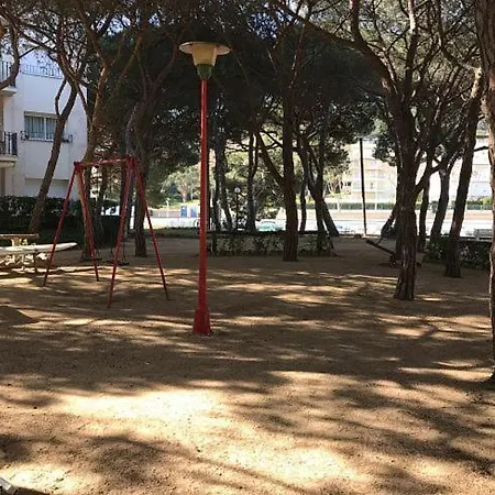 Apartment Cibeles 1-5 *